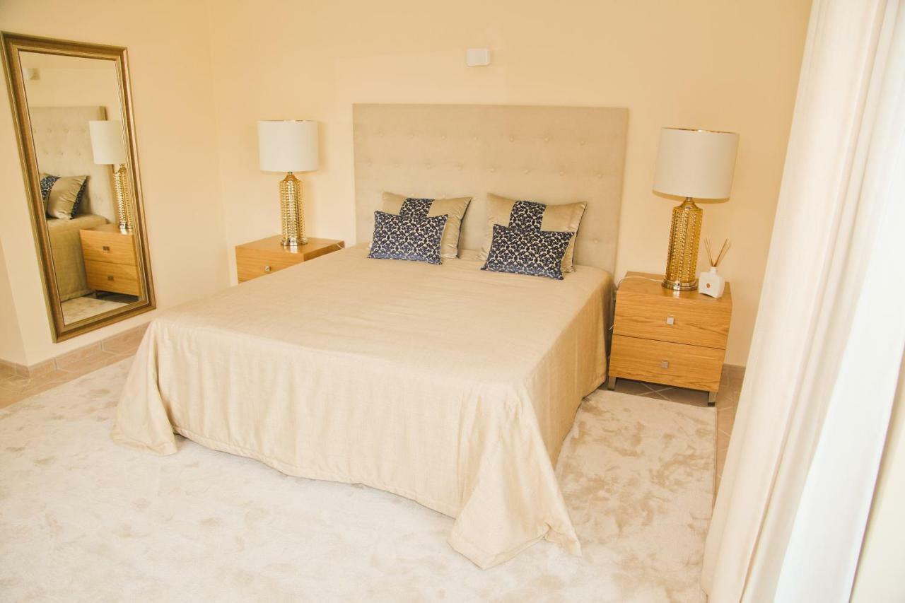 פארו Charming Exceptional Golf Villa In Algarve מראה חיצוני תמונה